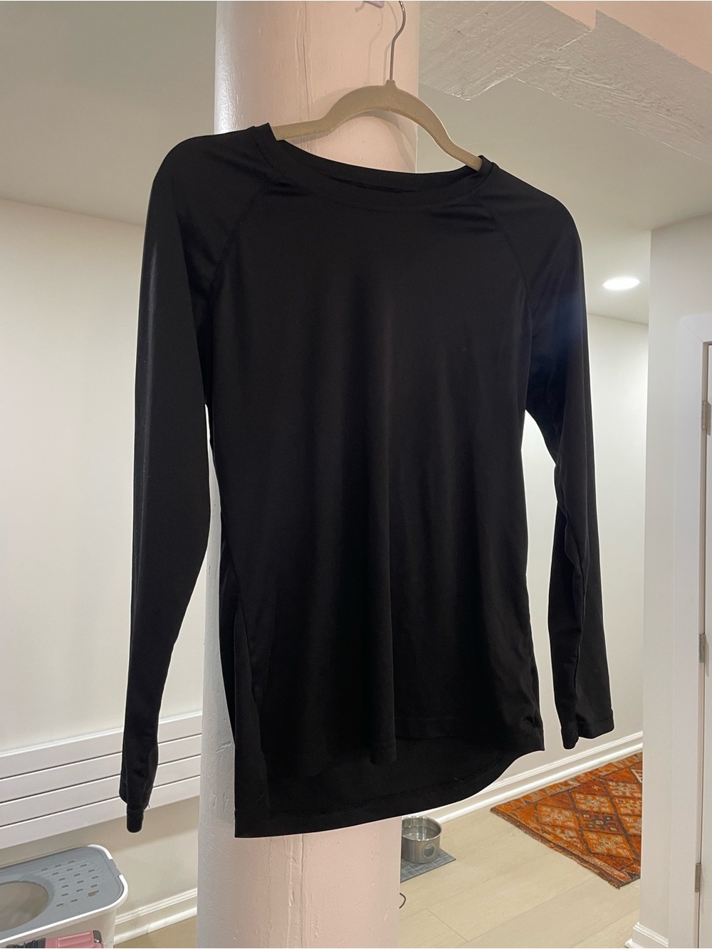 Athletic Black Long-Sleeve Women’s Top